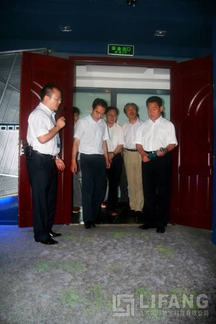 成都市政协主席刘佩智率政府考察团茬临博鱼买球首选