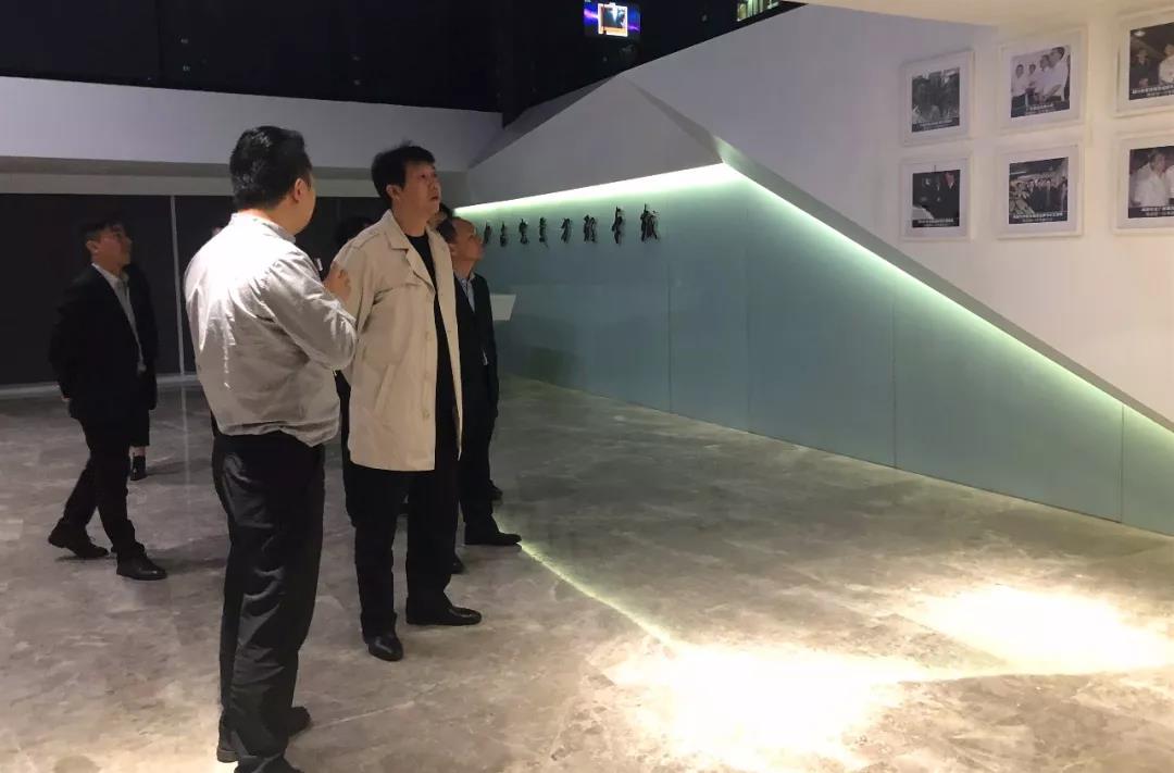 武侯区委常委、常务副区长张亚丹一行莅临博鱼买球首选国际参观调研
