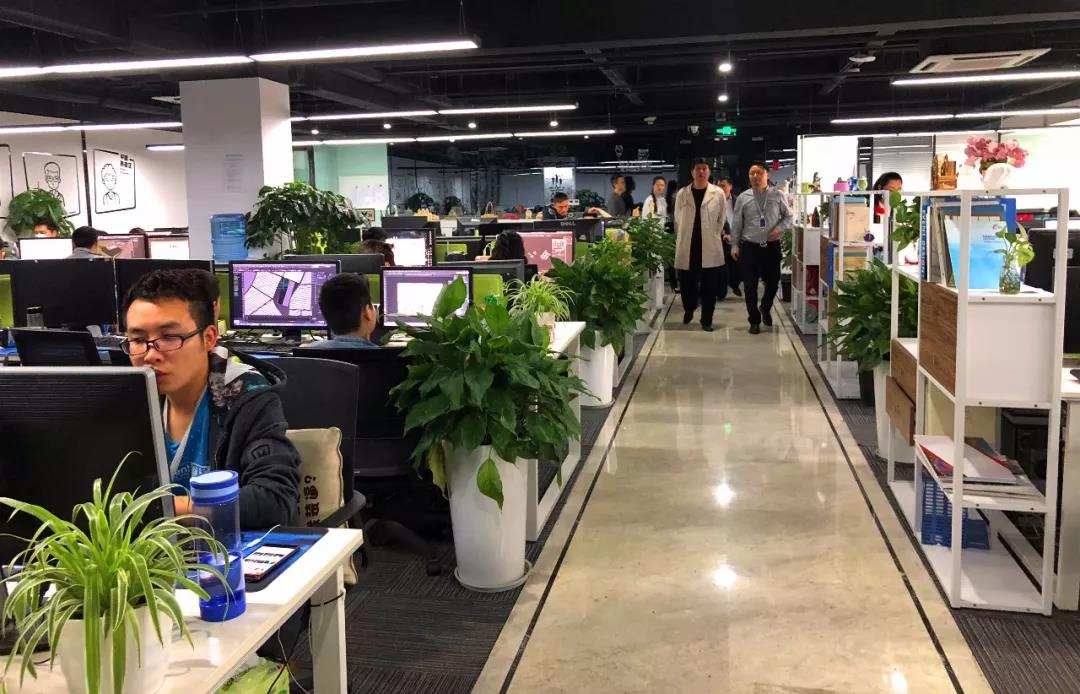 武侯区委常委、常务副区长张亚丹一行莅临博鱼买球首选国际参观调研