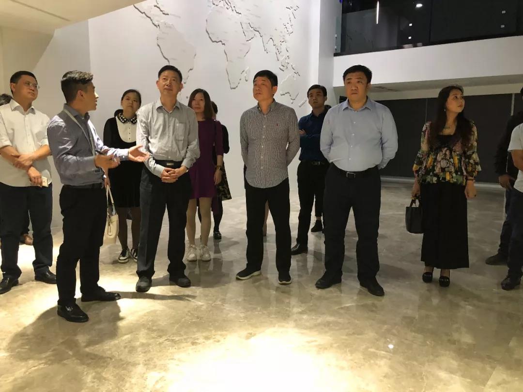 郑州市金水区副区长赵高翔率考察团莅临博鱼买球首选考察调研
