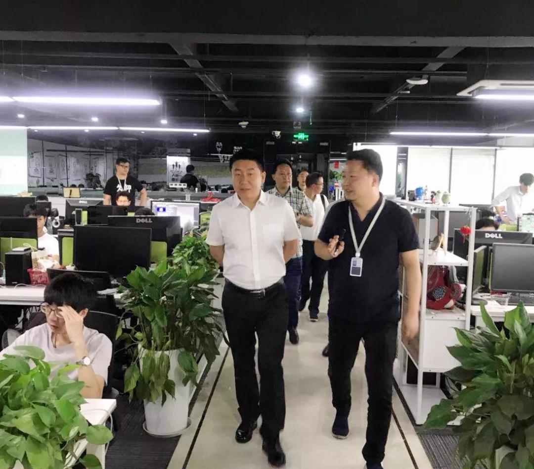松潘县委副书记、县长李建军一行莅临博鱼买球首选国际考察交流