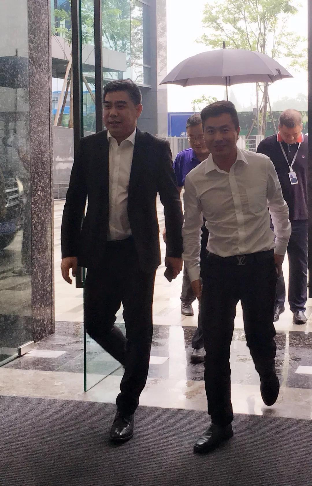 国家文物局博物馆与社会文物司司长罗静一行莅临博鱼买球首选参观考察