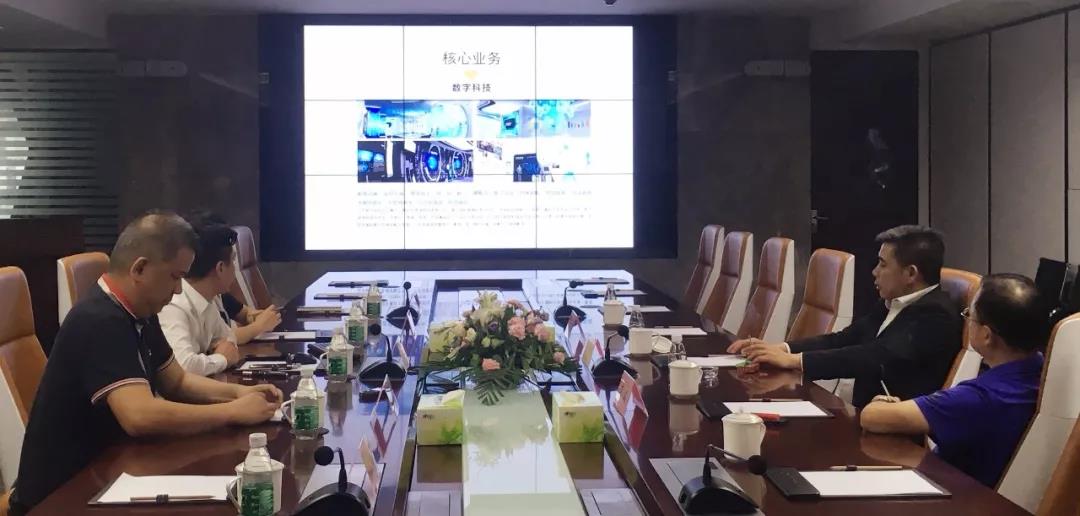 国家文物局博物馆与社会文物司司长罗静一行莅临博鱼买球首选参观考察