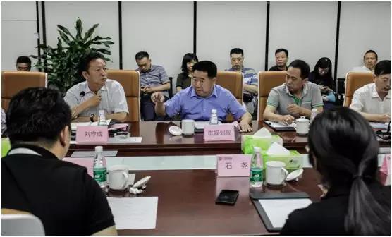 成都市委常委刘守成率团考察博鱼买球首选并指导工作