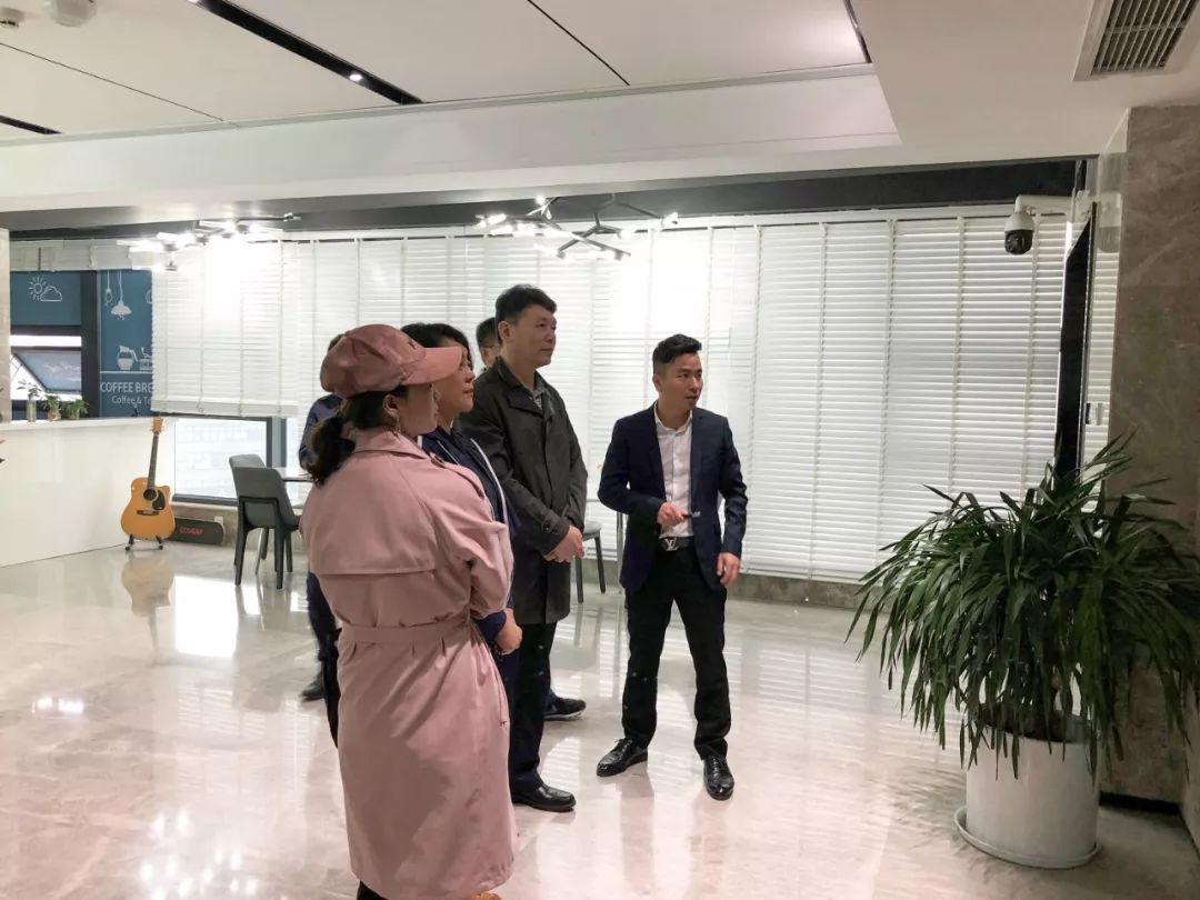 民盟乌鲁木齐市委主委、新市区区长杨春一行走访调研博鱼买球首选集团