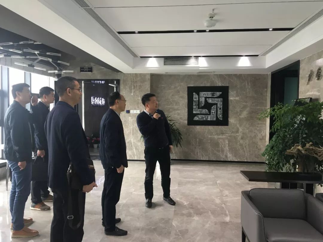 龙泉驿区城投公司董事长李智一行走访调研博鱼买球首选集团