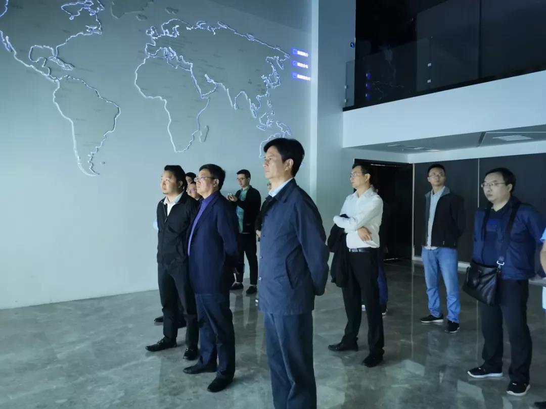 成都产业投资集团、阆中市委宣传部相继莅临博鱼买球首选集团考察调研