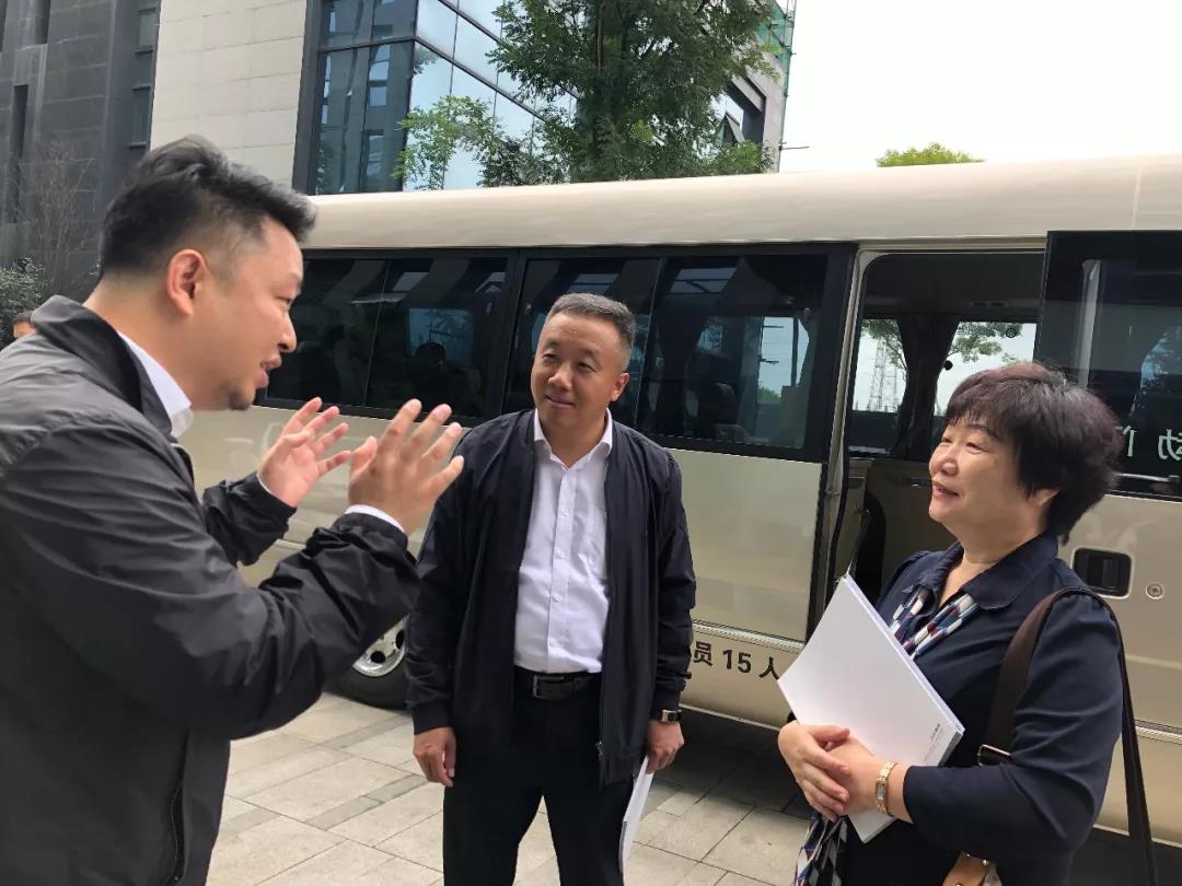 鄂尔多斯市委宣传部一行莅临博鱼买球首选集团考察调研
