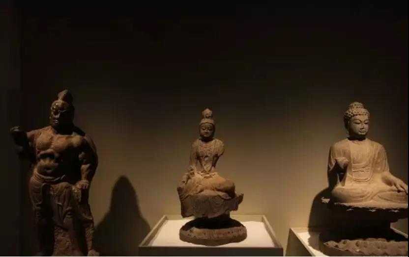 博鱼买球首选作·撰未来 | 揭秘《梵天东土·并蒂莲花》中印雕塑艺术展！