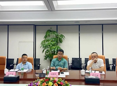 玉龙集团董事刘晓华一行莅临博鱼买球首选考察交流